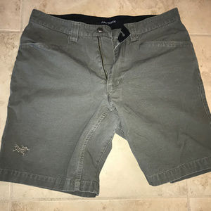 Mens Arcteryx Olive Green Shorts 32